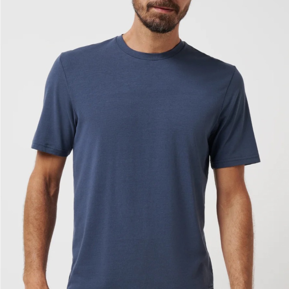 NWT Travis Mathew Cloud Men's Blue Crew Neck T-Shirt